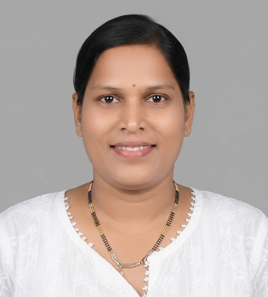 Madhuri Fadale - Full time Cleaner and Cook and Baby Sitter in Bandra West in Mumbai